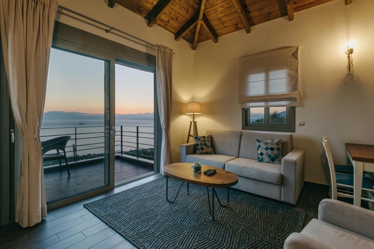 Bay View Guesthouses กาลามาตา ภายนอก รูปภาพ