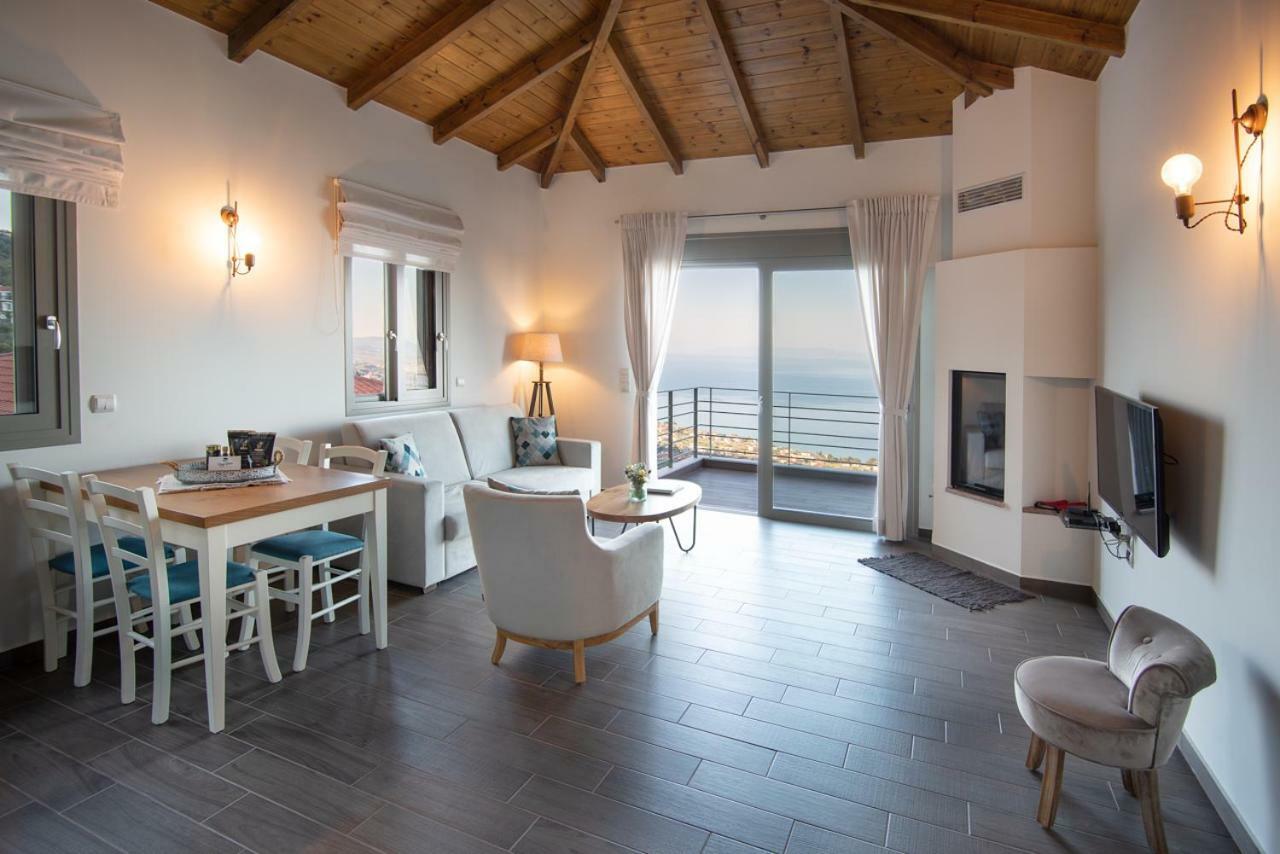 Bay View Guesthouses กาลามาตา ภายนอก รูปภาพ