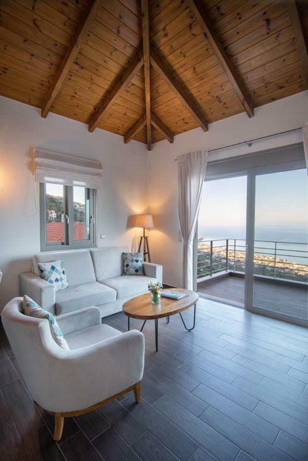 Bay View Guesthouses กาลามาตา ภายนอก รูปภาพ